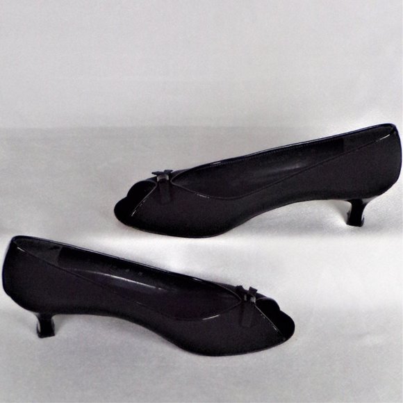 STUART WEITZMAN size 8M black low-heel open-toe pumps fabric uppers - Picture 2 of 16